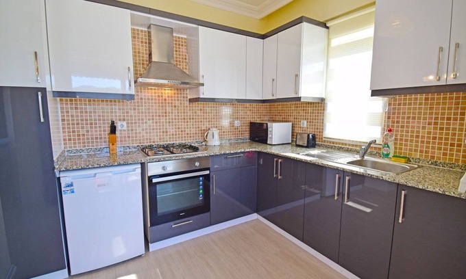 Hisaronu Apartment | Stunning 3 Bedroom 3 Bathroom Apartment With Free WIFI