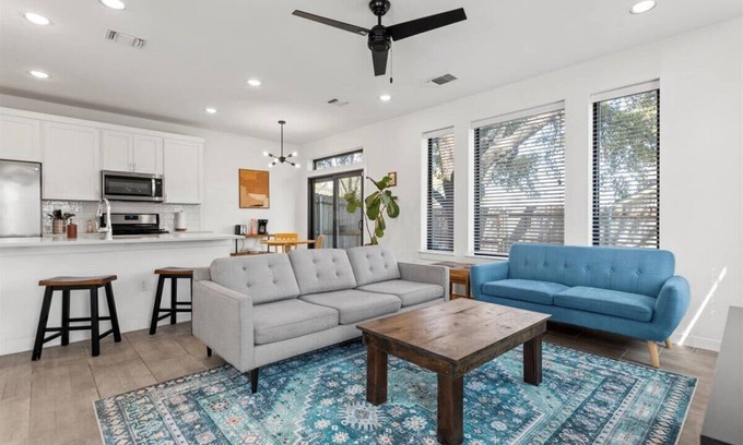 Windsor Park House | Stunning 3BR Home in Desirable Austin Location