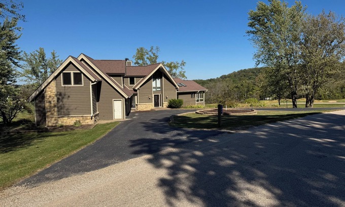 The Galena Territory House | Stunning 5 bedroom home great for groups of all kinds