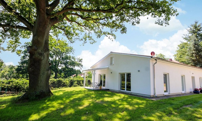 Wentow Apartment | Stunning apartment in Gransee with WiFi