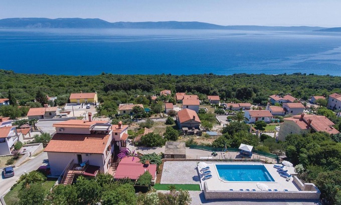 Ravni Apartment | Stunning apartment in Labin with WiFi