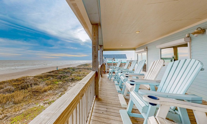 Gilchrist House | Stunning | Beachfront | Cargo Lift | Sleeps 14