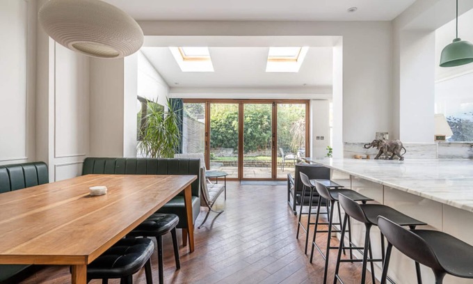 Clapham Apartment | Stunning Clapham Old Town Apartment