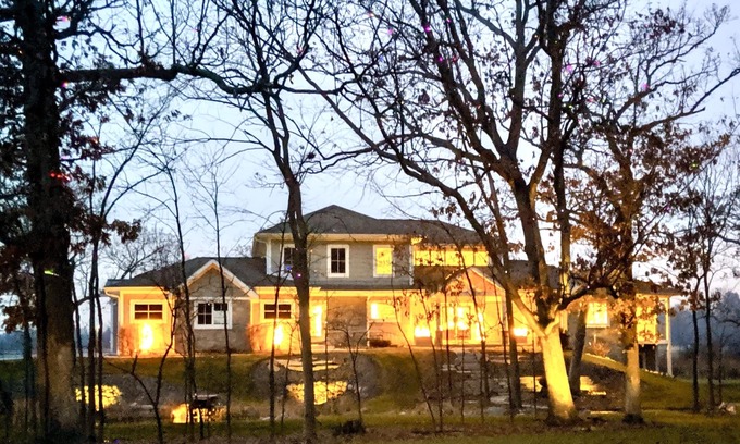 Wind Lake House | Stunning contemporary lakefront lodge - free seasonal pontoon!