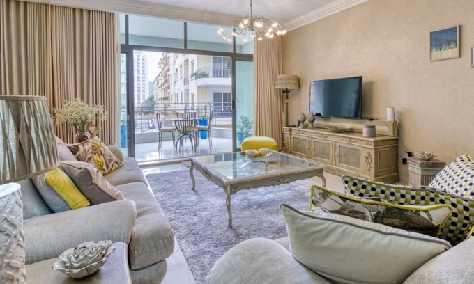 Sliema Apartment | Stunning & Cosy 2BR home with views in Sliema !