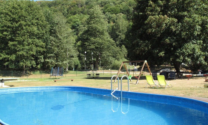 Ceska Metuje House | Stunning private villa for 6 people with pool, WIFI, TV, patio, pets allowed and panoramic view