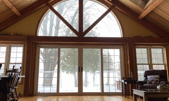 Fenelon Falls Cottage | Stunning Executive, Post & Beam, Fenelon Falls/Bobcaygeon Waterfront Retreat