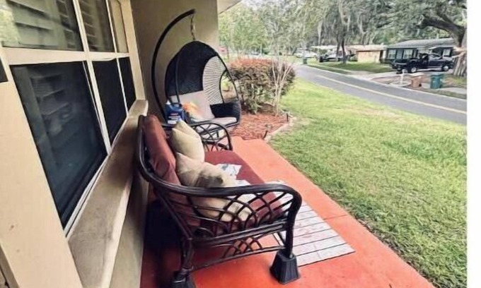 Fort King District House | Stunning Hilltop House