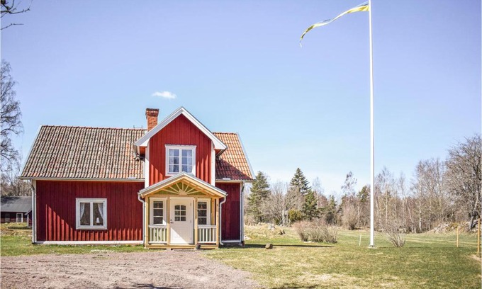 Odeshog Municipality House | Stunning Home In Ödeshög With Wifi
