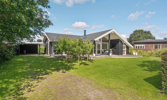 Hvidbjerg Strand House | Stunning home in Børkop