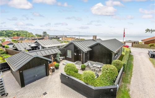 Kelstrup Strand House | Stunning Home In Haderslev With Wifi