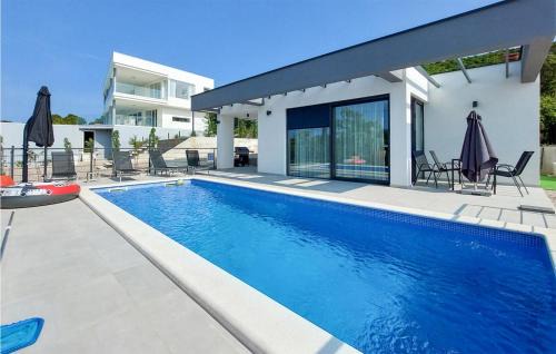 Brgod House | Stunning Home In Reburici, Trget