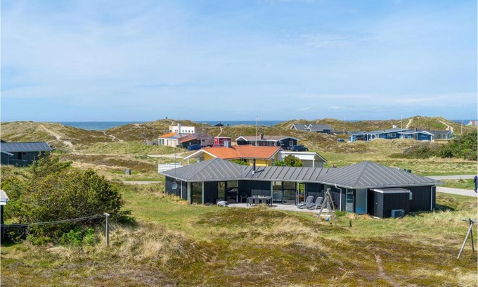 Klitmoller House | Stunning Home In Thisted With Sauna