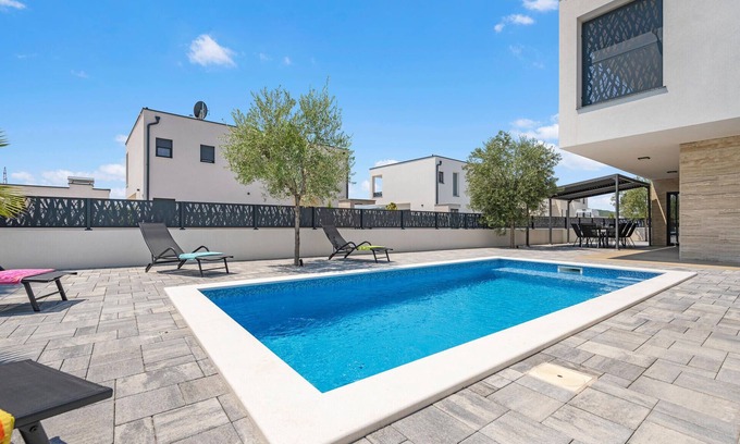 Vodice House | Stunning home in Vodice with WiFi