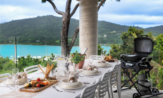 Airlie Beach Apartment | Stunning Modern 2-Bedroom Apartment with Coral Sea Views