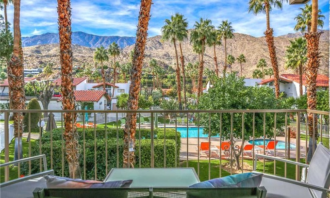 Canyon Corridor Condo | Stunning Mountain Views