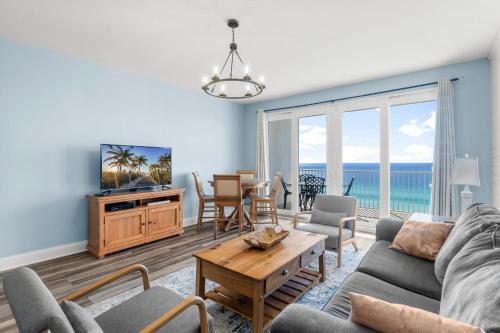 Panama City Beach Apartment | Stunning Ocean Views! Resort Beach Condo! Sleeps 8! by Dolce Vita Getaways PCB