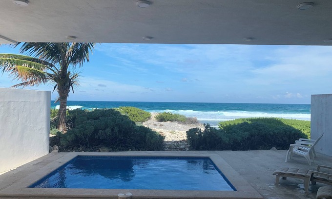Cancun House | Stunning oceanfront 3-bedroom, 3.5 bath house in Isla Mujeres