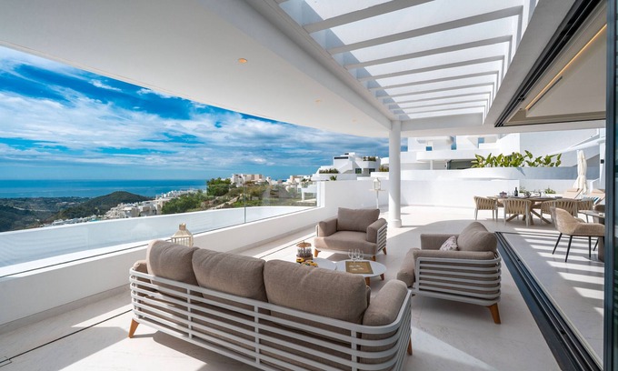 Ojen Apartment | Stunning Penthouse with Panoramic Sea & Mountain Views Near Marbella