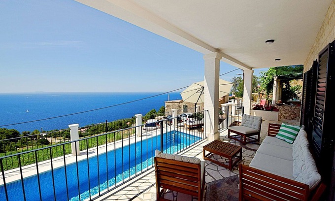 Sveta Nedjelja House | Stunning private villa for 10 people with private pool, hot tub, WIFI, A/C, TV, terrace and park.
