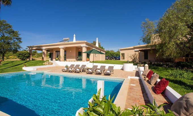 Monte Raposo Villa | Stunning private villa for 6 people with private pool, WIFI, TV and patio