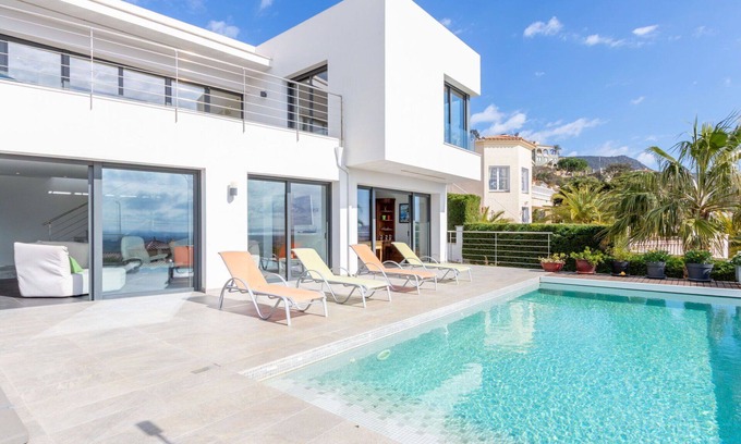 El Mas Isaac Villa | Stunning private villa for 8 guests with A/C, private pool, WIFI, TV, patio and parking