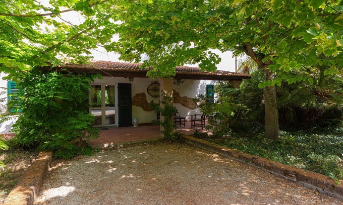 Tortoreto House | Stunning private villa for 10 people with private pool, WIFI, TV, terrace and pets allowed