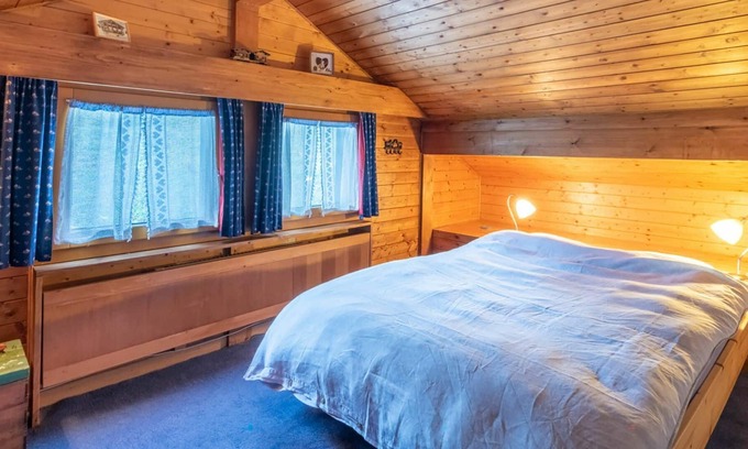 Champoussin House | Stunning private villa for 7 guests with WIFI, TV, terrace and parking