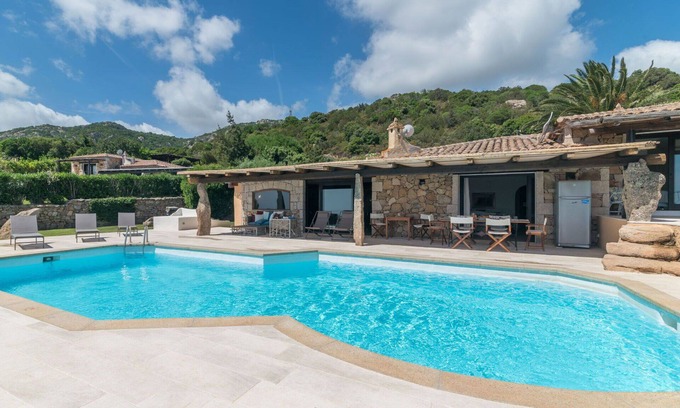 Porto Cervo Villa | Stunning private villa for 9 people with private pool, WIFI, A/C, TV and patio