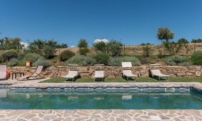 Manciano Villa | Stunning private villa with WIFI, private pool, TV, patio, pets allowed and panoramic view