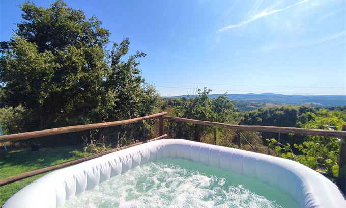Scansano House | Stunning private villa with WIFI, hot tub, TV, terrace, pets allowed and panoramic view
