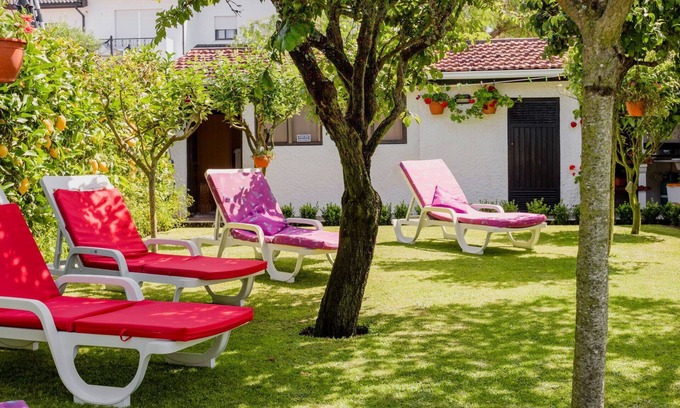 Fao House | Stunning private villa for 4 guests with WIFI, TV and terrace