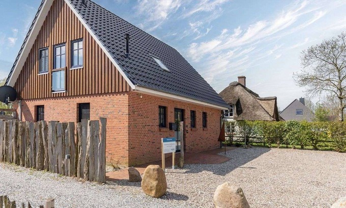 Hauert House | Stunning private villa for 6 people with WIFI, TV, terrace and parking