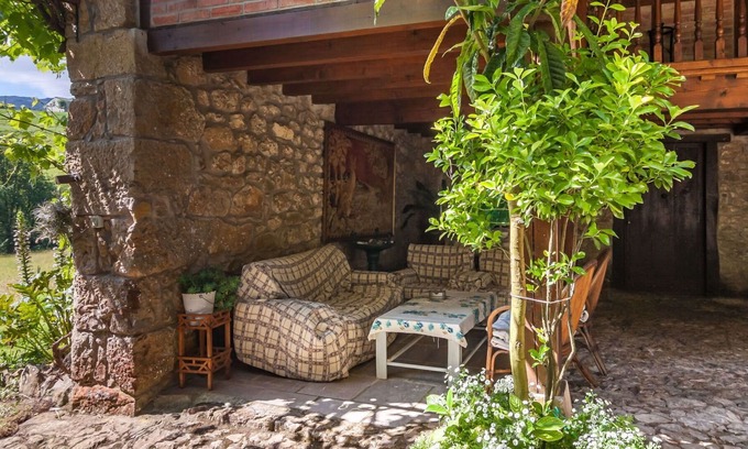 Herrerias Villa | Stunning private villa for 4 guests with TV, patio and parking