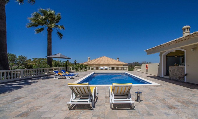 Sargacal House | Stunning private villa for 4 people with WIFI, A/C, pool, TV, terrace and parking