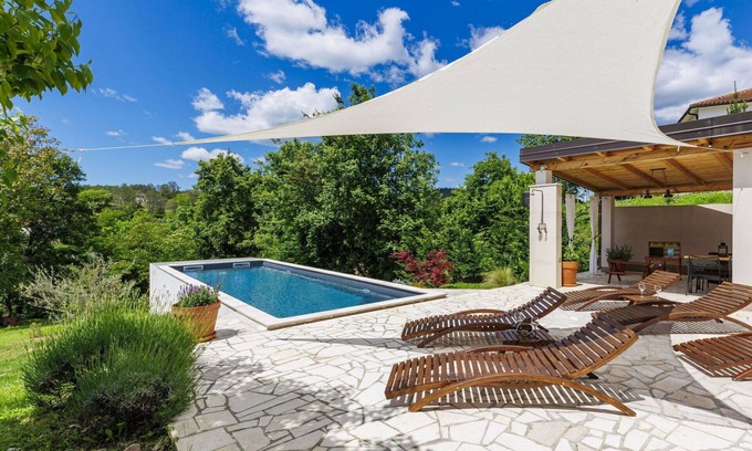 Cerovlje House | Stunning private villa for 6 guests with WIFI, private pool, A/C, TV and terrace