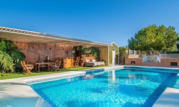 Baena Villa | Stunning private villa with WIFI, hot tub, A/C, private pool, TV, patio and pets allowed