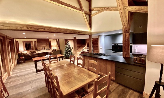 Verchaix Ski Chalet | Stunning Renovated Savoyard farmhouse overlooking Samoens Valley