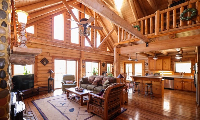 Stonehouse Cabin | Stunning! River-Front Log Cabin Near Williamsburg