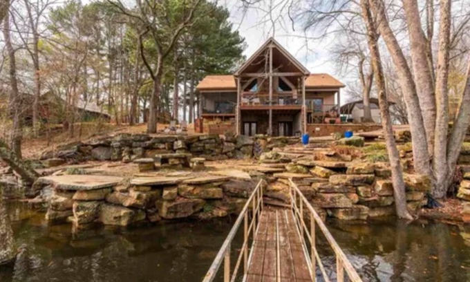 Wilburn House | Stunning Riverfront Home Near Cow Shoals with Dock on the Little Red River!