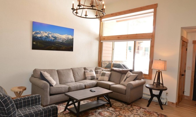 Peak 9 House | Stunning Ski in/Ski out Cedars Townhouse~ Short Walk to Slopes and Main St.