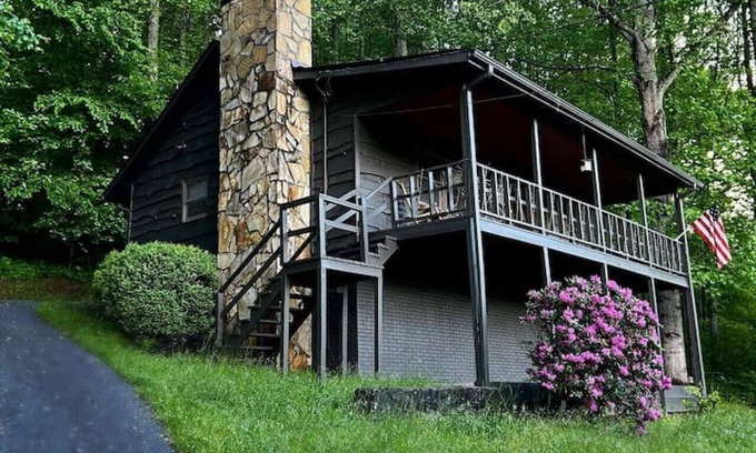 Franklin Cabin | Stunning Smoky Mountain Views: Mountain Memories