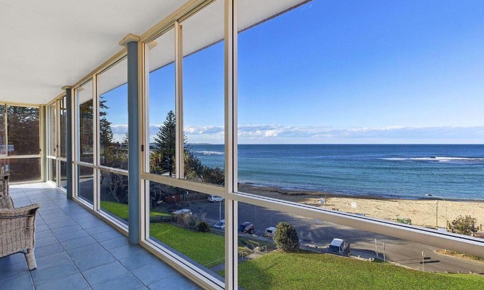 Toowoon Bay Apartment | Stunning Toowoon Bay on Charlton