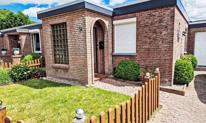Berumbur House | Stunning villa for 5 people with WIFI, TV, terrace and pets allowed