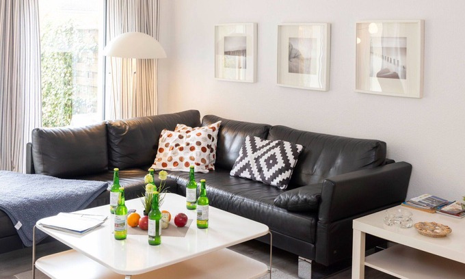 Lubmin House | Stunning villa for 5 people with WIFI, TV, terrace and pets allowed