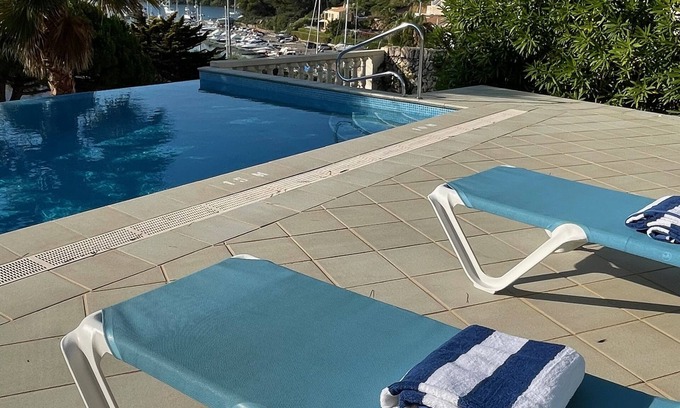 Puerto Luz Villa | Stunning Villa, Infinity Pool, Beautiful Views over Port Addaia. FibreOptic Wifi