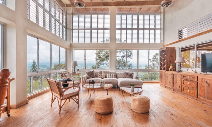 La Vega Province Villa | Stunning villa w/pool & mountain view in Jarabacoa