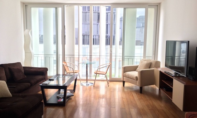 Chacarilla-Santa Cruz Apartment | Stunningly Beautiful & Modern Apt. Small building