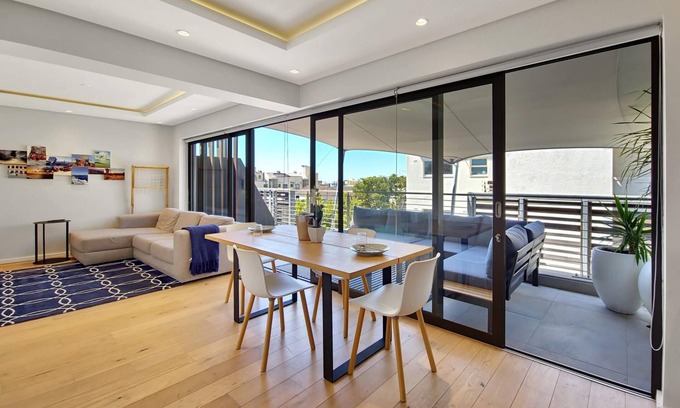 Sea Point Apartment | Stylish 1-Bed at 216 High Level with Rooftop Pool