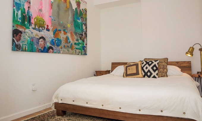 SoHo Apartment | Stylish 1-Bedroom Apartment with AC and Wi-Fi in Lively New York City